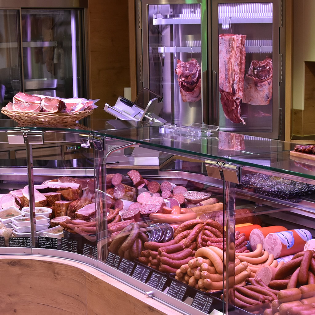Metzgerei Schuhbauer Altenschwand zwischen Bodenwöhr und Wackersdorf mit großer Auswahl an frischer Fleisch und Wurstware